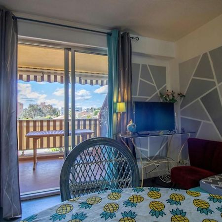Cosy 35 M2 With Balcony In A Quiet Residence Fréjus Dış mekan fotoğraf