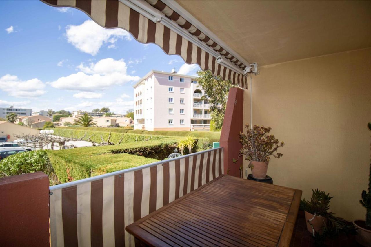 Cosy 35 M2 With Balcony In A Quiet Residence Fréjus Dış mekan fotoğraf